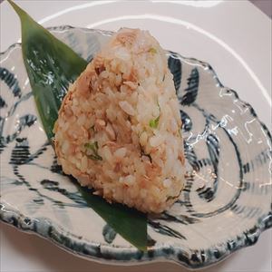 鲣鱼生姜饭团