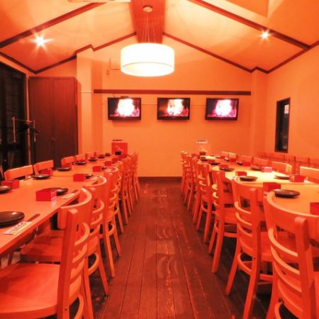 [Top floor/soundproof private room] The third floor is equipped with a projector, monitor, sound, and can accommodate up to 80 people. ◎The floor can be reserved for up to 35 people! Smoking is allowed on the terrace♪