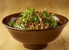 醤油漬け干豆腐と香り野菜の和え物