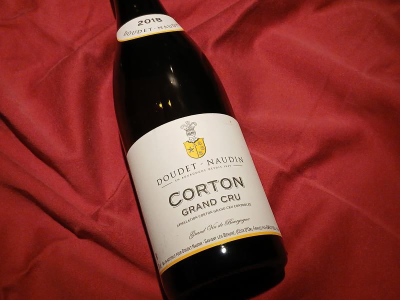 杯裝優質葡萄酒，每人每天限訂一杯