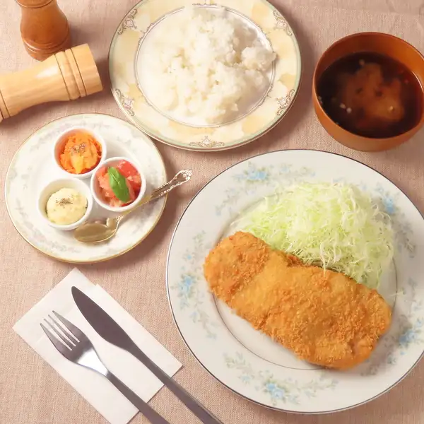 ラードで揚げた、ポークカツレツ