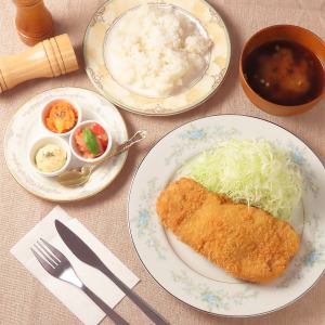 ポークカツレツ（カレー・味噌・デミグラス）