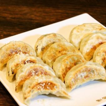 [Gyoza] All-you-can-eat and drink [2 hours] 3,300 yen (tax included) [Freshly made to order, for 4 people or more]