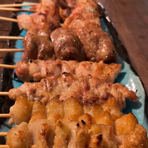 请品尝我们特制的鸡肉菜肴！