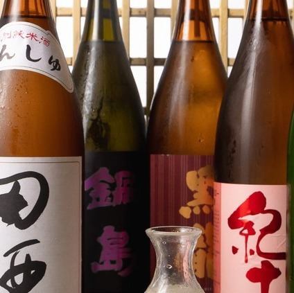 厳選地酒、銘柄焼酎を飲み放題で