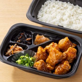 Fried chicken with sweet and spicy sauce bento