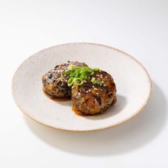 Chicken meatballs with hijiki seaweed (2 pieces)