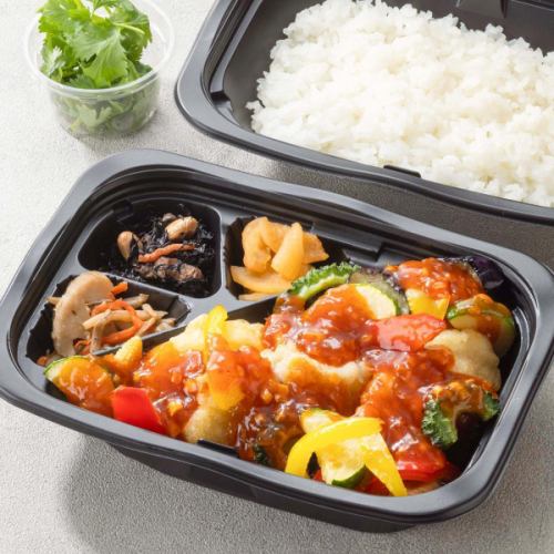 Summer vegetables and cod in a spicy sweet and sour bento