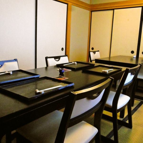 The tatami seating area is equipped with tables and chairs, making it easy for people of all ages to dine.Please use this facility for various gatherings such as family and relatives gatherings, celebrations, memorial services, and meetings.This is a restaurant where you can enjoy authentic kaiseki cuisine with your loved ones.