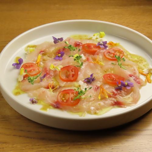 今日生牛肉片配沙拉