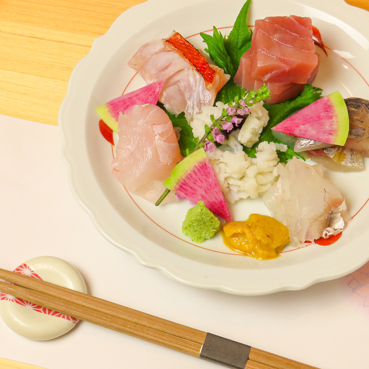 喧騒を離れ、極上の美酒と手作り和食に 酔いしれる大人の贅沢。