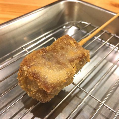 Kushikatsu / Rumored pork / Rumored chicken / Cow hormone / Red pickled ginger / Shiitake mushroom / King trumpet mushroom / Okura / Salmon / Quail / Squid