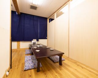 [Private room available] We have prepared a private room for you to relax and enjoy yourself without worrying about the surroundings.It is a private room space separated by goodwill.We have two private rooms that can be used by 6 to 12 people, so it can be used by up to 24 people.Enjoy a leisurely banquet in a private room♪