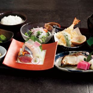 【江户町御膳】超值套餐，包含刺身、天妇罗、烤鱼、沙拉，甚至还有甜点，2023日元