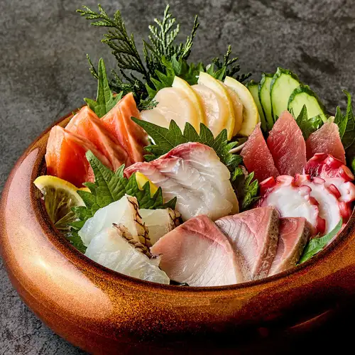 土鍋ご飯や鮮魚のお造り