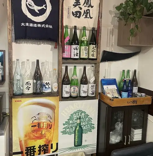 日本酒と本格焼酎は充実した品揃え。飲み比べが楽しい