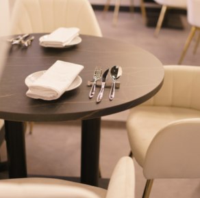 【テーブル席】2～4名様向け