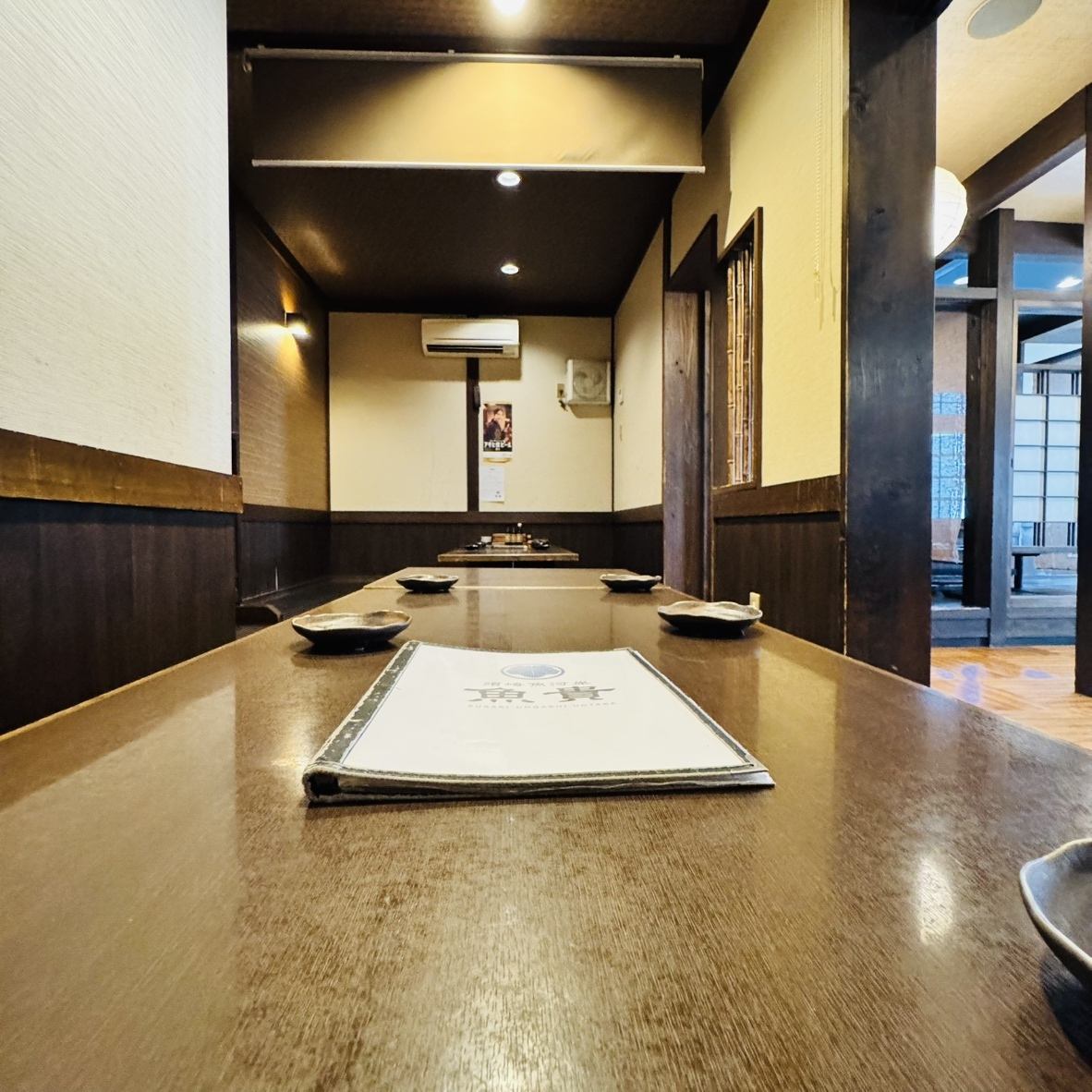 8名様や10名様でもご利用いただける、掘りごたつ個室をご用意♪