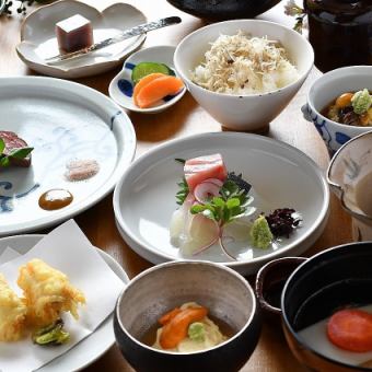 【요리만】가이세키에서의 식사에 주스 코스 7,000엔