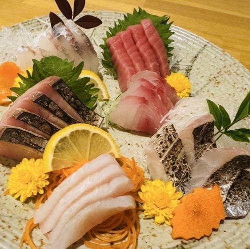 什錦生魚片