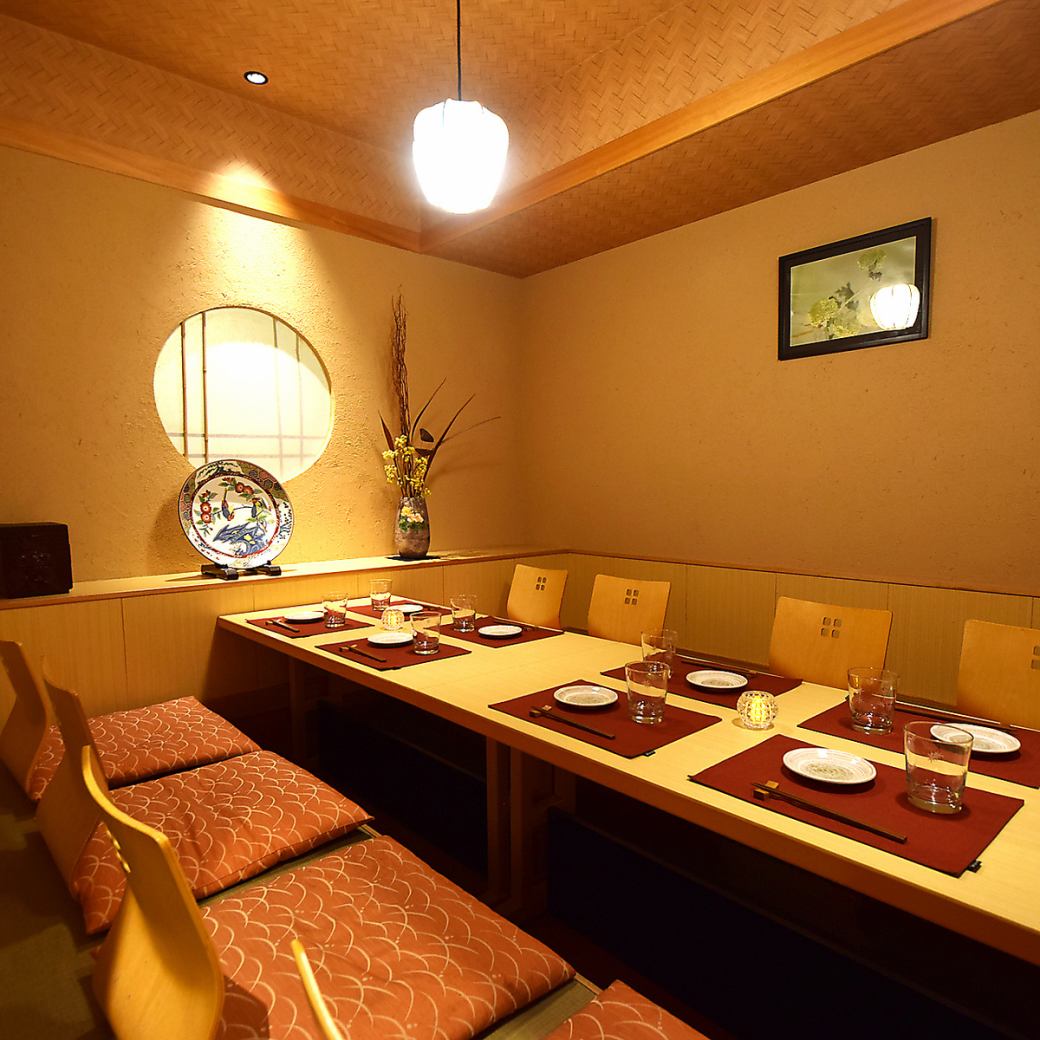 Completely equipped with private rooms.A Japanese-style private room where you can have a drinking party with a medium number of people!