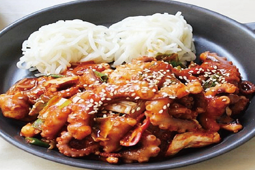 Stir-fried long-legged octopus (with somen noodles)