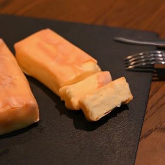 ◆ Cajo (baked cheese)
