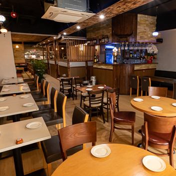 女性のお客様、会社帰りの飲み会、合コン、同窓会、お一人様etc…あらゆるお客様にお気軽にご来店いただける空間作りを目指しております。オシャレな雰囲気でごゆっくりとお過ごし下さい。パーティーや女子会でも高い評価を頂いております。ランチ/女子会/飲み放題/貸切/焼肉/カレー/調布/歓送迎会