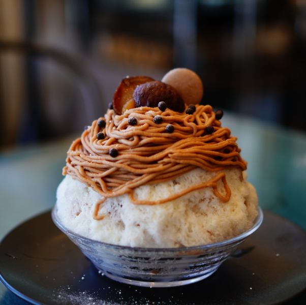 自 9 月 25 日起：刨冰 [Mont Blanc]（*刨冰将持续供应至 10 月）