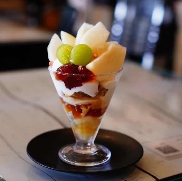 ザクロの在庫限り⇒【洋ナシとザクロのパフェ】