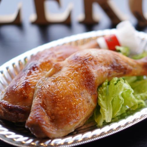 《骨付きローストチキン・デミグラスソース付・1本》*写真は2本入りです。