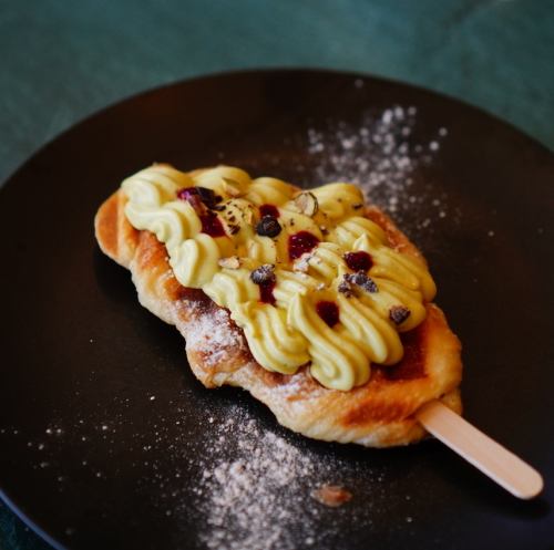 期間限定【ピスタチオクロッフル】