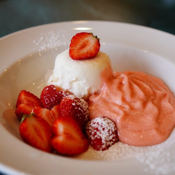 New【クレームダンジュ-あまおうエスプーマを添えて-】