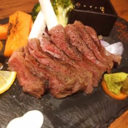 鳥取和牛のステーキ