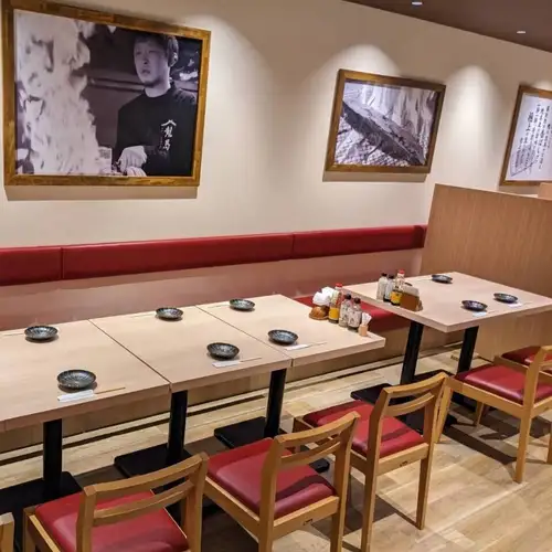 <p>ご家族、ご友人、同僚からお一人様までお気軽に♪定食などの晩ご飯利用も大歓迎☆お気軽にご来店ください。</p>