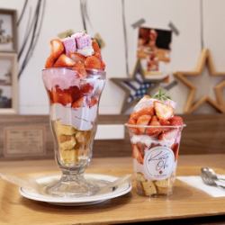 계절의 과일을 먹는 KUROTO 파르페 <딸기 2026"겨울">1480엔(부가세 포함)