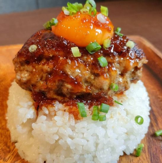 当店自慢のハンバーグと自家製ソースの【みかわ牛ハンバーグ丼】