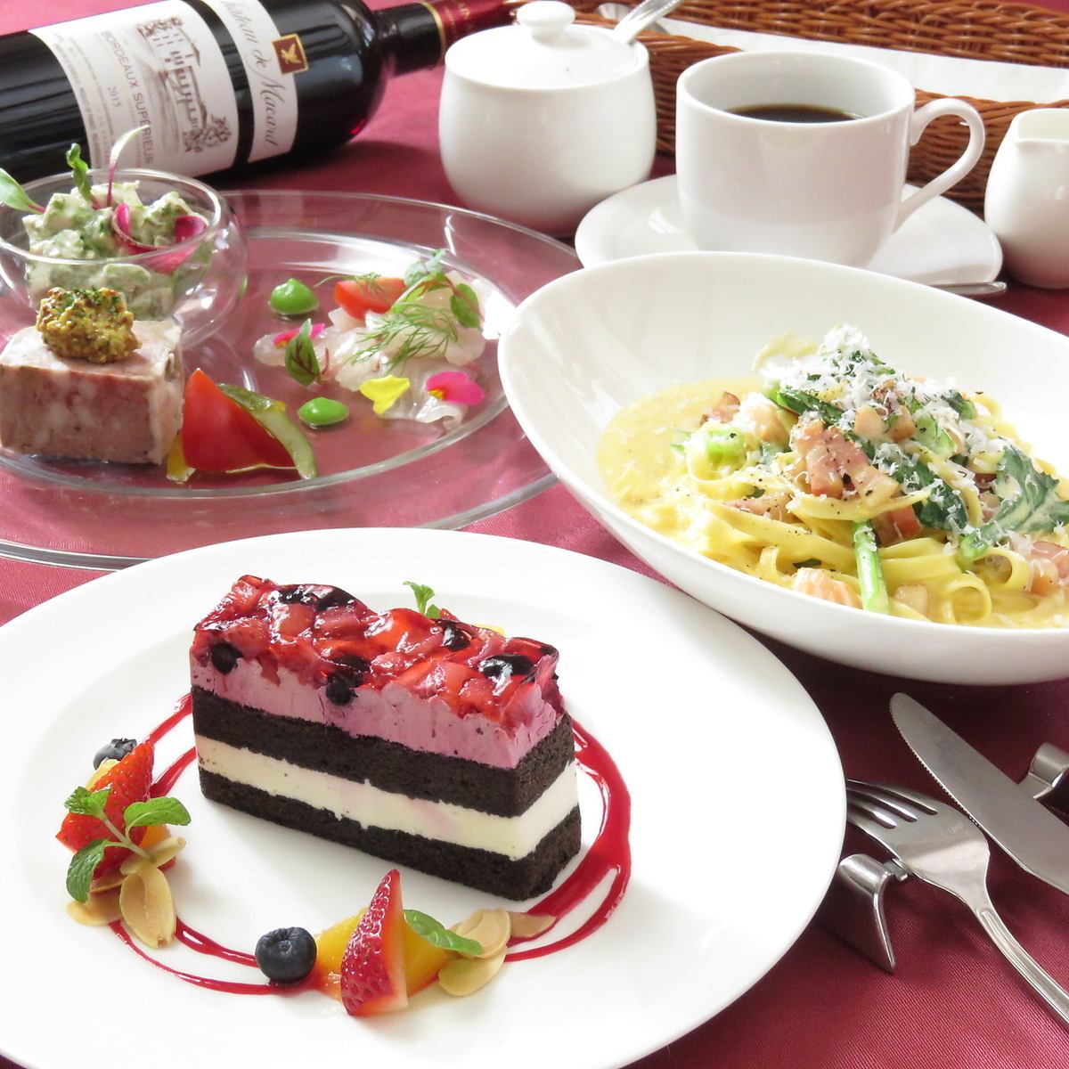 For a limited time only! On the day of the evening, you can choose a cafe course with pasta and dessert ♪
