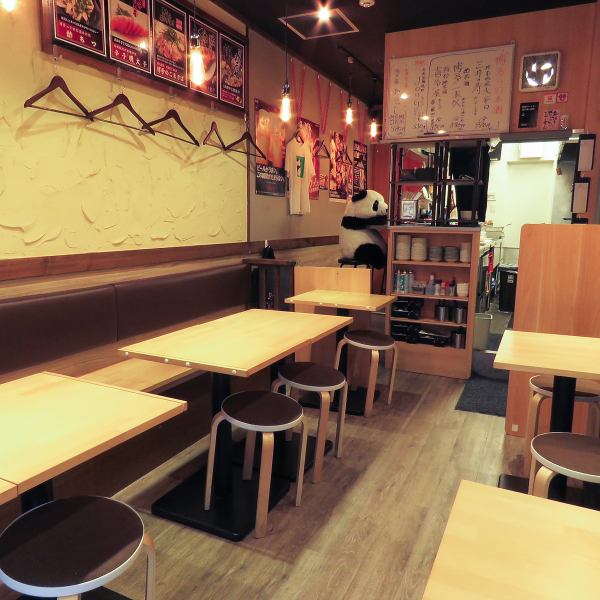 It's located on Meidaimae Suzuran Street, which is lively and lively! It's close to Meidaimae Station, so it's easy to get together ◎ We have table seats and counter seats that can be used for a wide range of purposes.It's a popular bar with a homey atmosphere, so even first-timers are welcome to visit us! It's convenient to make reservations online! We also accept same-day reservations.