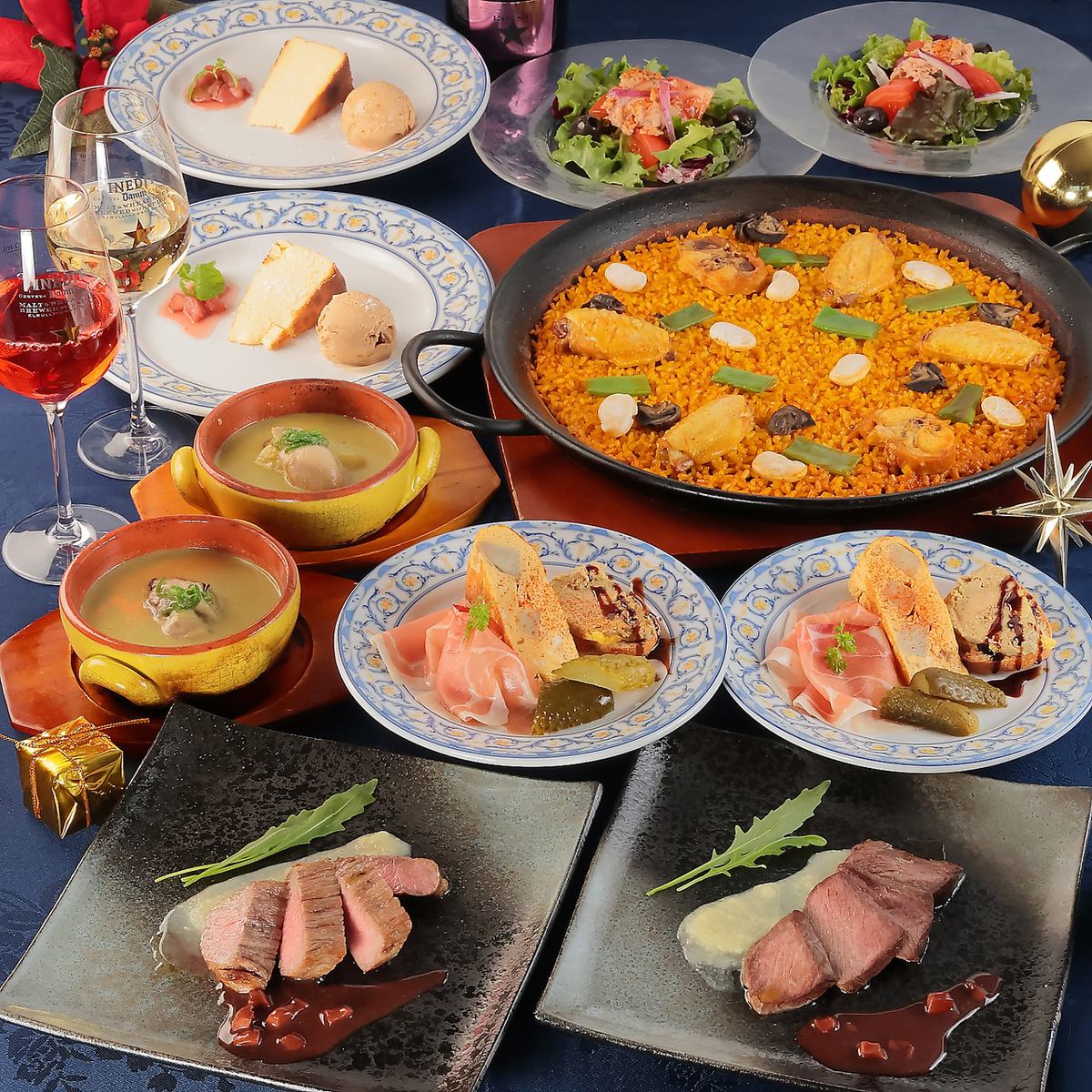 크리스마스 한정 메뉴를 준비하고 있습니다◎