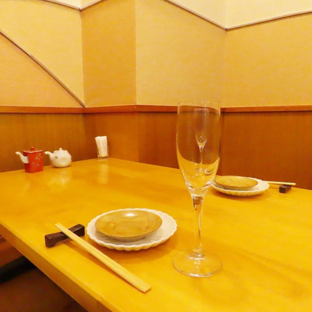 차분한 분위기 속에서 받는 엄선한 요리의 맛은 각별합니다◎