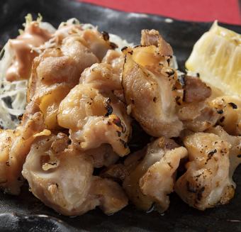 なんこつ(ひざ)/ささみ(ぽんず・梅肉・わさび)/ムネ肉炭火焼き 各