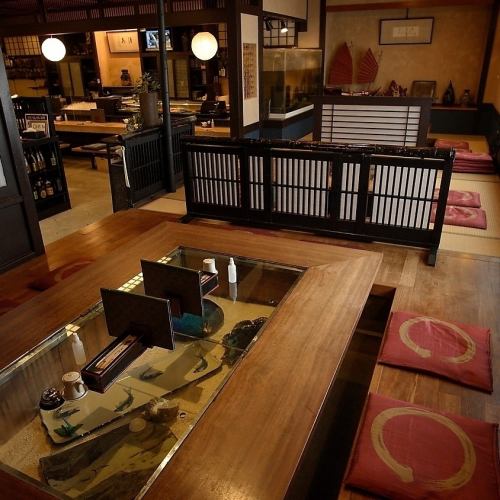 Private rooms, sunken kotatsu tables, tatami mat seats... we have a variety of seats available!