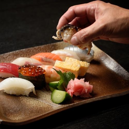 Sushi made with seasonal ingredients♪