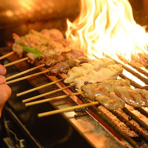 Kuchihachicho's specialty charcoal grilled skewers! The fragrant and juicy taste is a masterpiece that shows off the craftsmanship!