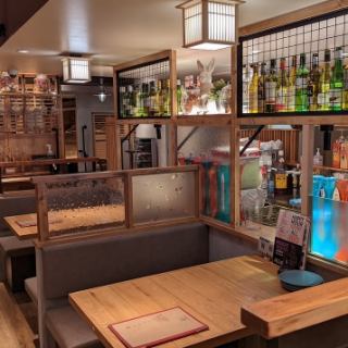 キッチン横のテーブル席です!(4人掛×3、6人掛×1)