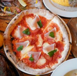 ★リッチマルゲリータピザ