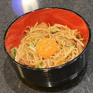 和牛カルビ・ロースMIXやきにく丼