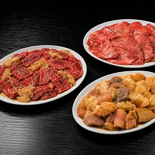 A4和牛カルビ・ロースMIXも！自慢の全種食べ放題