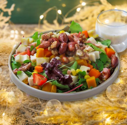 ハニーナッツとゴロゴロ根菜のチョップサラダ